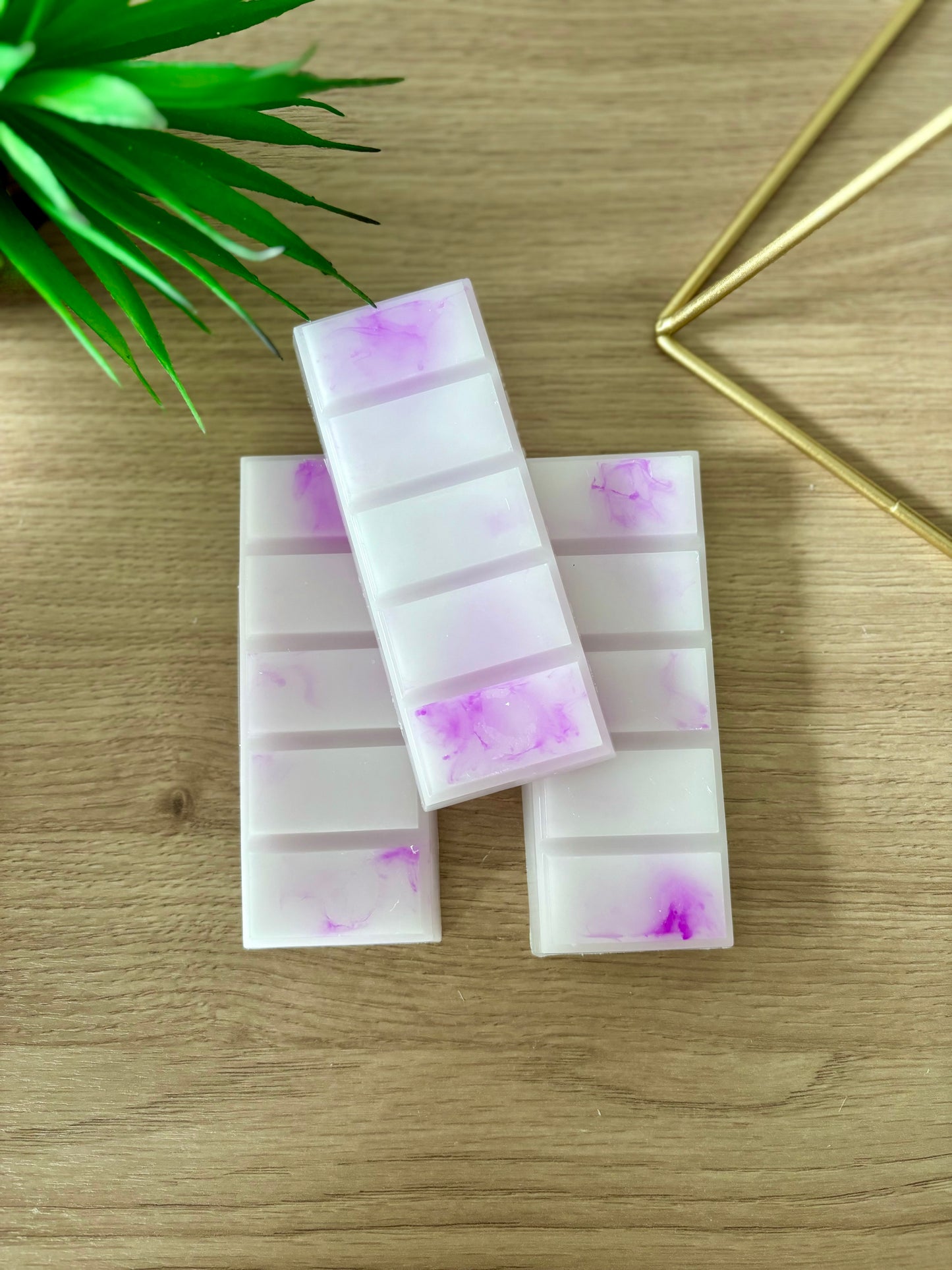 Parma Violet snap bar