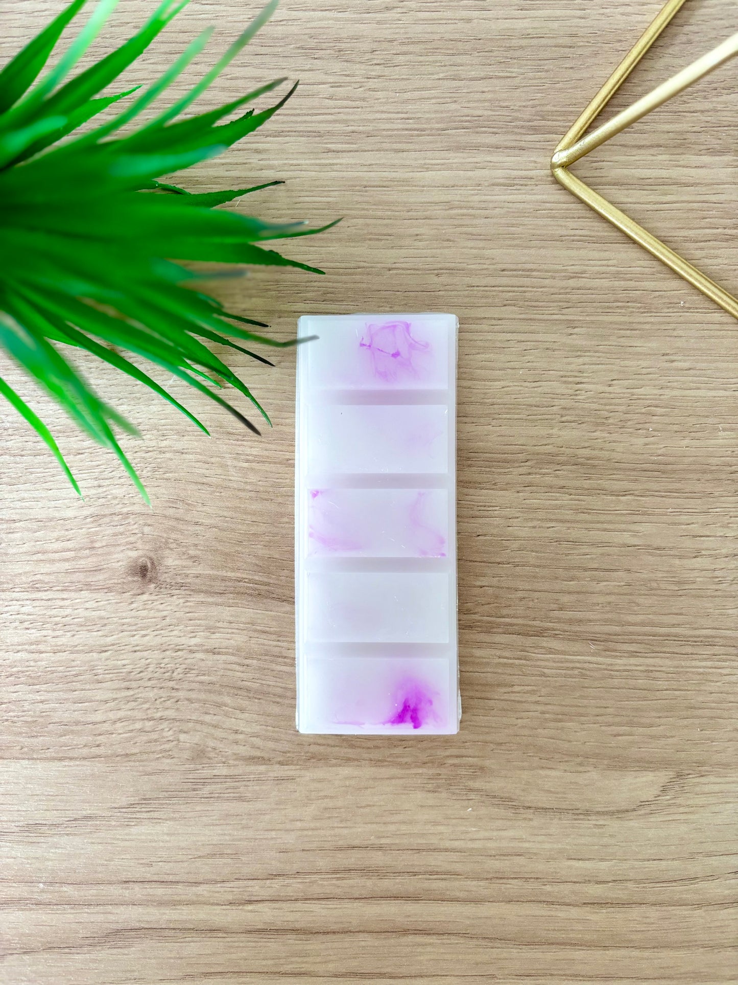 Parma Violet snap bar